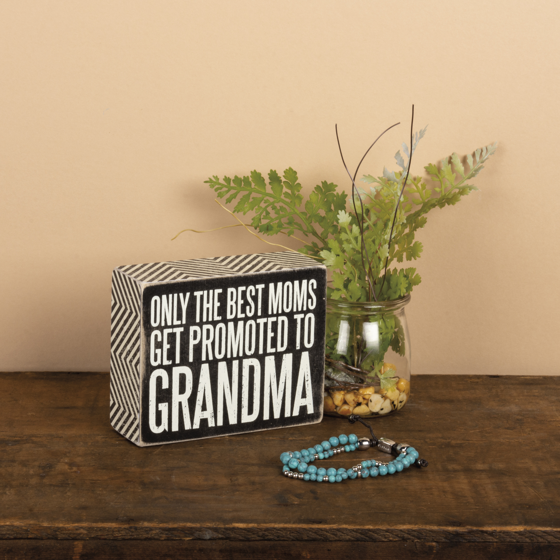 Best Moms Get Promoted To Grandma Box Sign | Primitives By Kathy